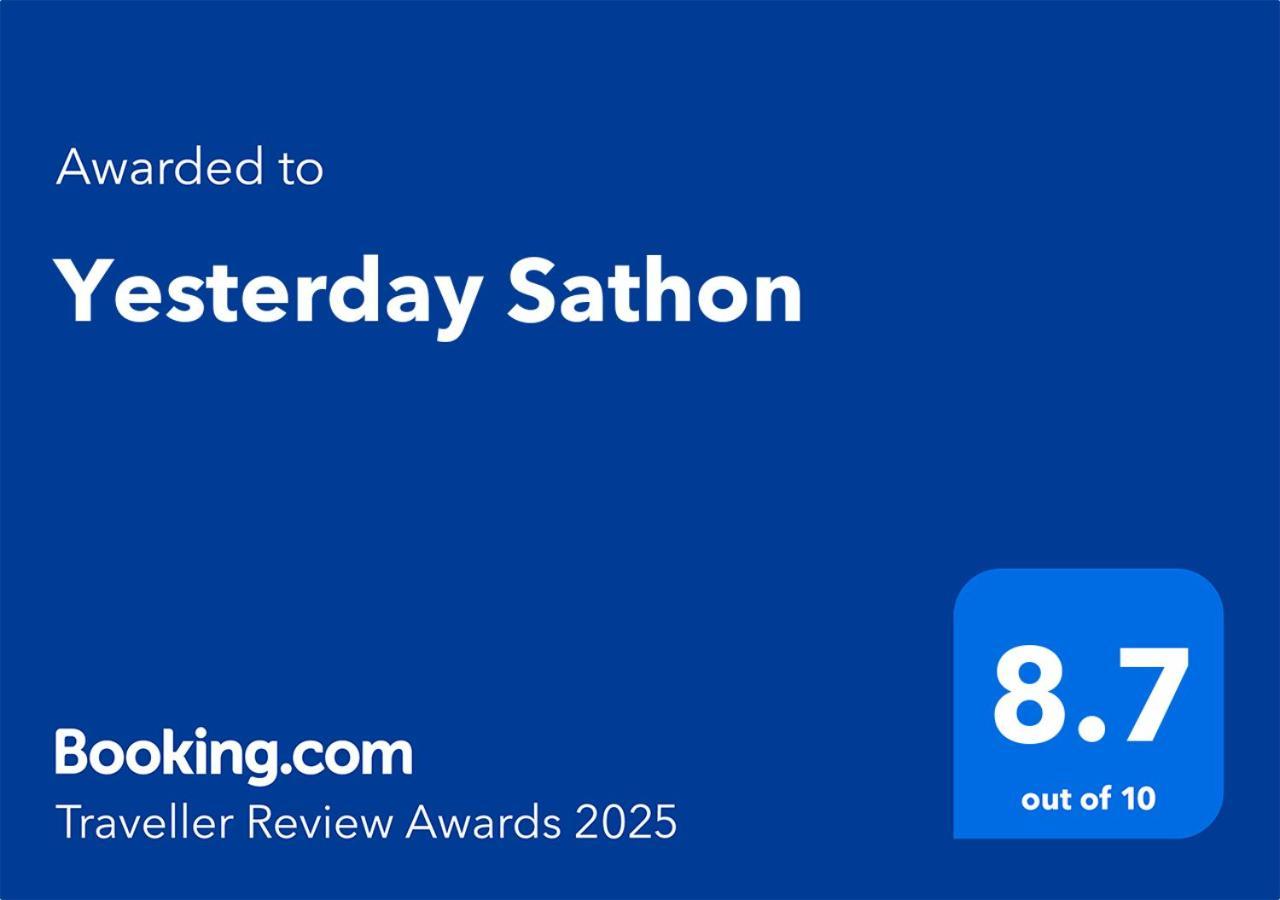 Yesterday Sathon Bangkok Exterior foto